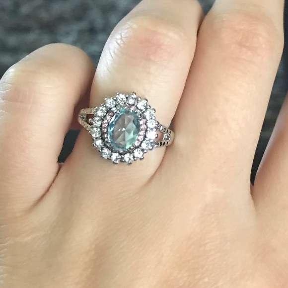 New Luxury Amazing Green Shiny White Zircon Ring - Picture 3 of 3